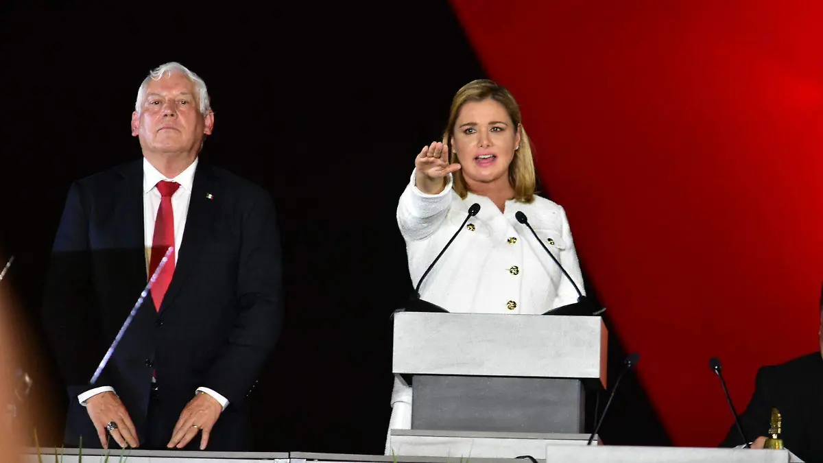 Toma protesta maru campos